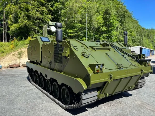 드론 요격용 레이저가 전장 끝으로 내려온 이유 – Why Drone-Light Laser Defense Is Moving to the Tactical Edge